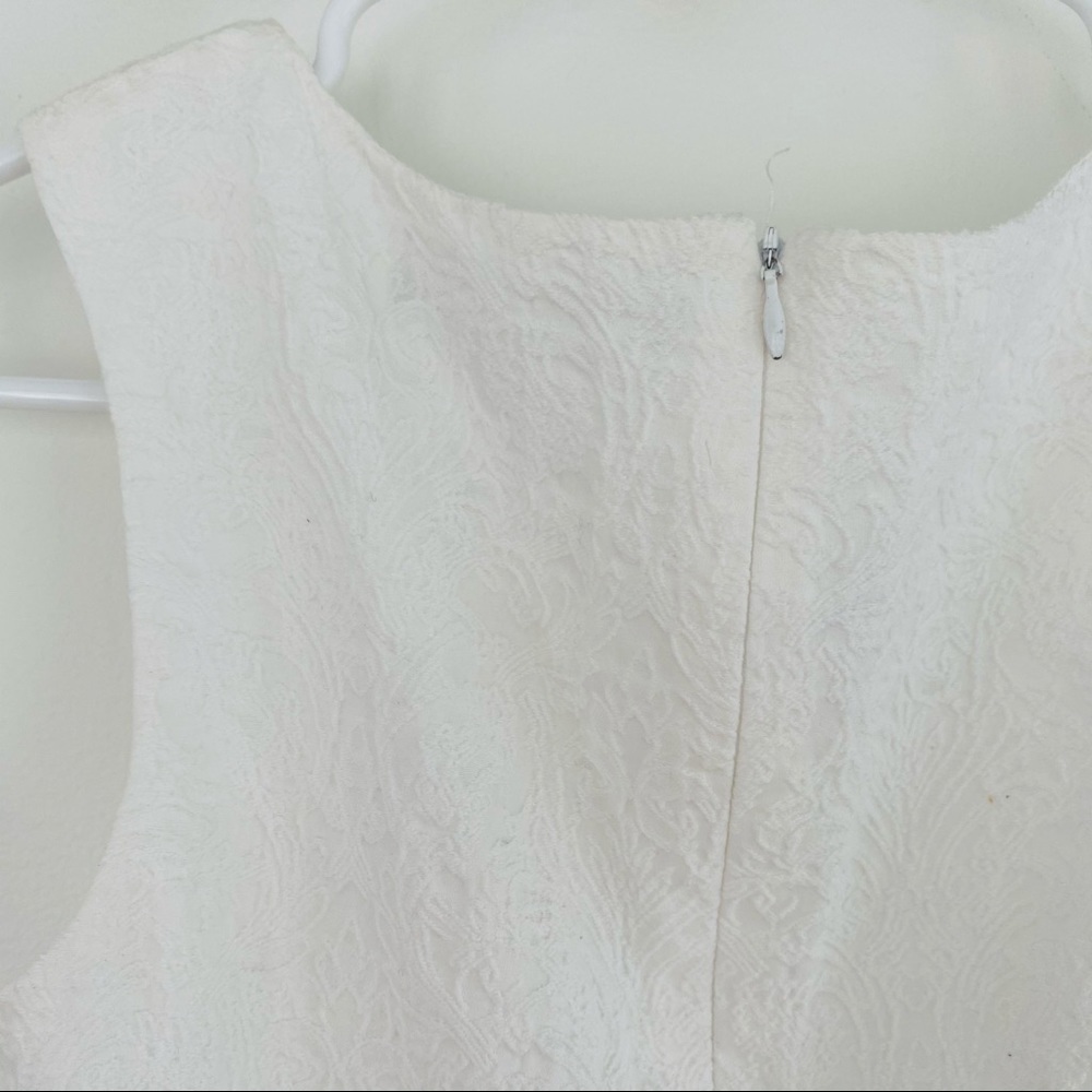 ZARA White Brocade V-Neck Summer Dress | Empire Waist Graduation Outfit - Picture 6 of 8